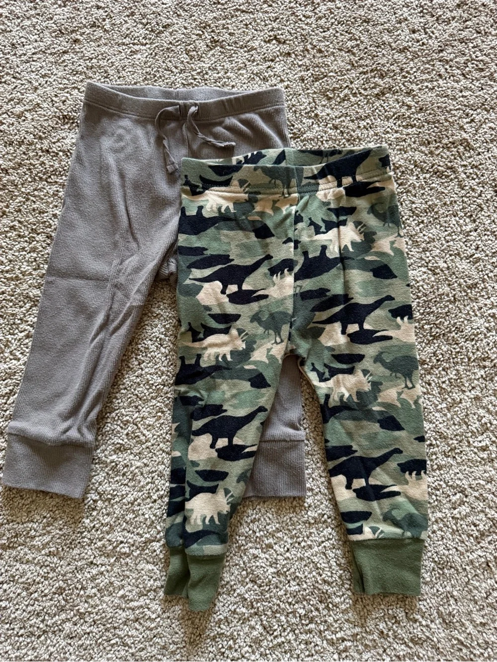 GAP Green Camo Dino Joggers & Gray Knit Pants Set